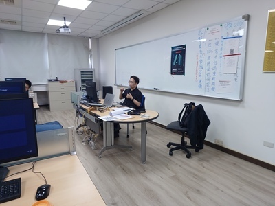 【114-2AI講座系列】人工智慧驅動的設計革新：將生成式人工智慧融入設計創意教育圖片