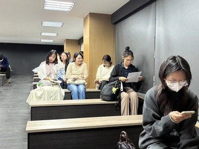 【114-2AI講座系列】當AI取代了技術，你如何定義自己的價值?圖片