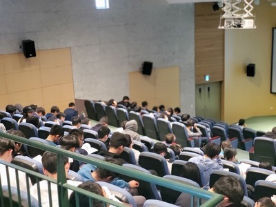 【114AI講座系列】生成式AI帶來的改變：如何運用生成式AI？圖片