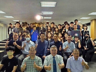 【工業設計學系】109級畢業展 完美展現「良良相連」設計力量圖片
